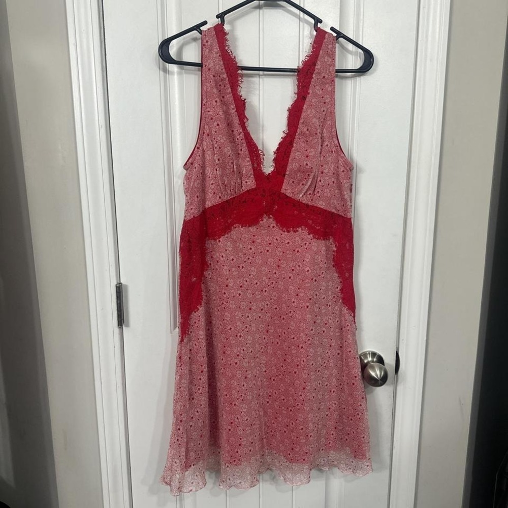 Top Shop chiffon red lace mini flippy flirty dress with a bohoโ vibe. M
